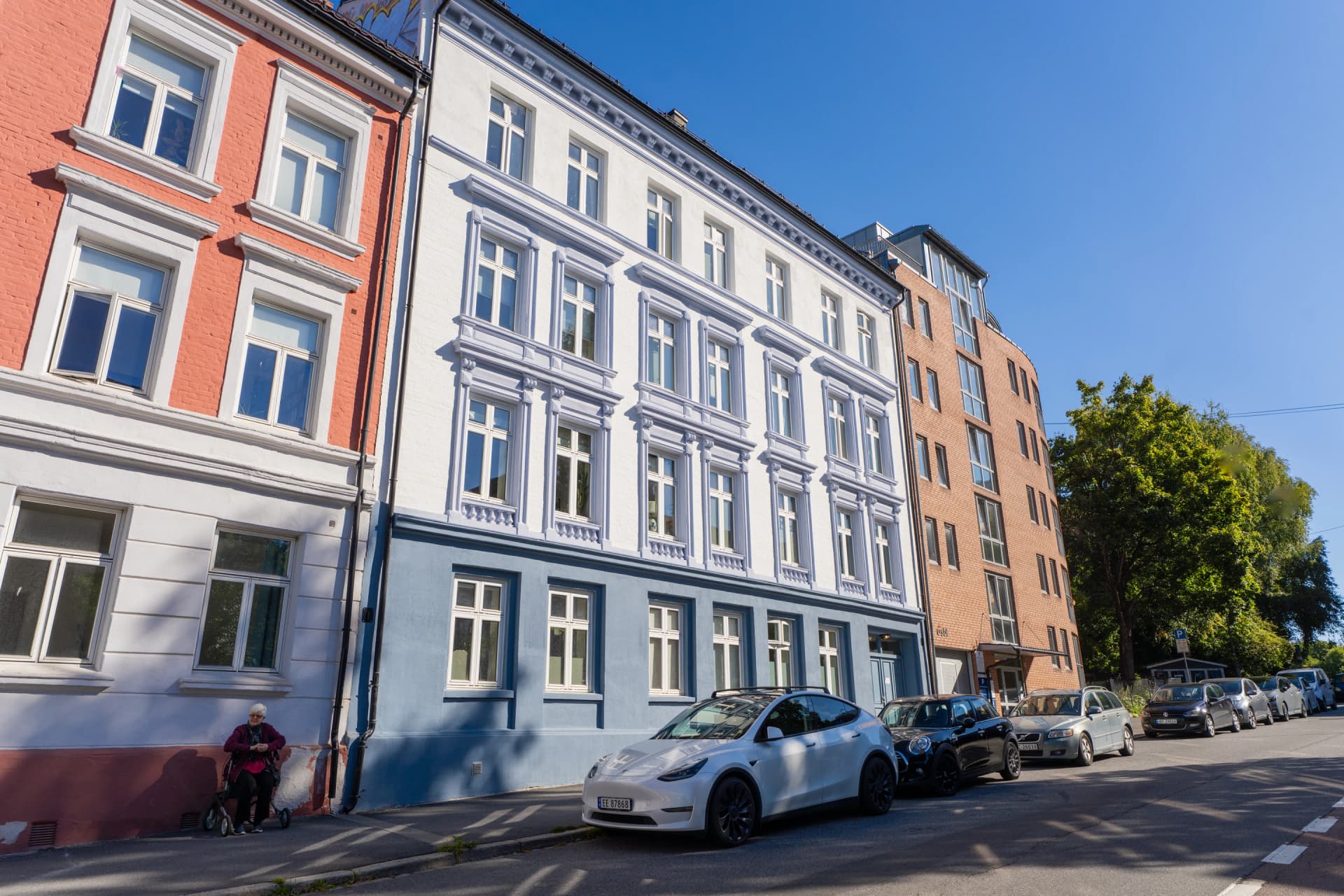 Brochmannsgate 4 sett langs gaten