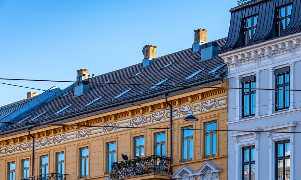 Illustrasjonsfoto: takarbeid for borettslag